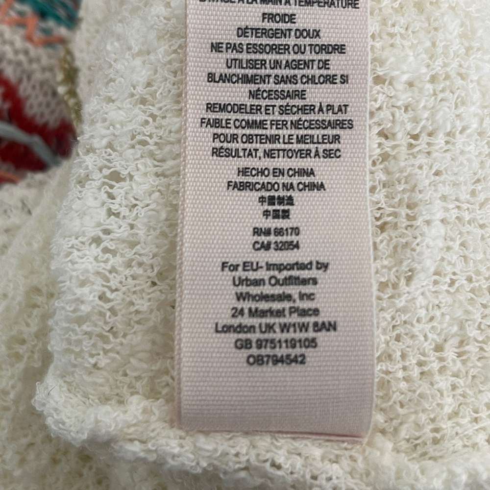 Free People Cream Embroidered Yoke Knit Top XS Boho Peasant Festival Blouse - Picture 9 of 10